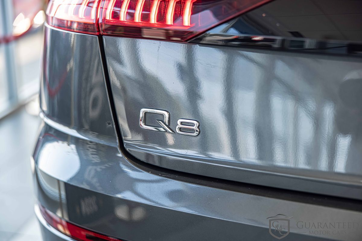 2019 AUDI Q8 - Image 16