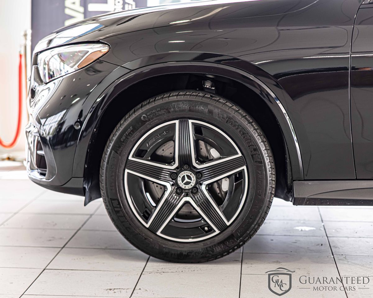 2024 Mercedes Benz GLC 300 AMG photo 8