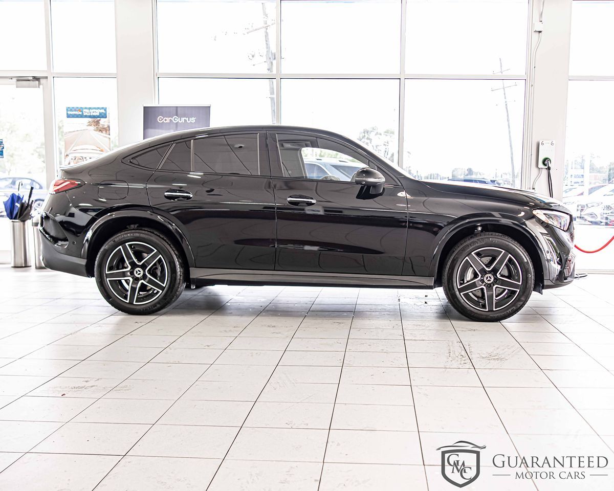 2024 Mercedes Benz GLC 300 AMG photo 9