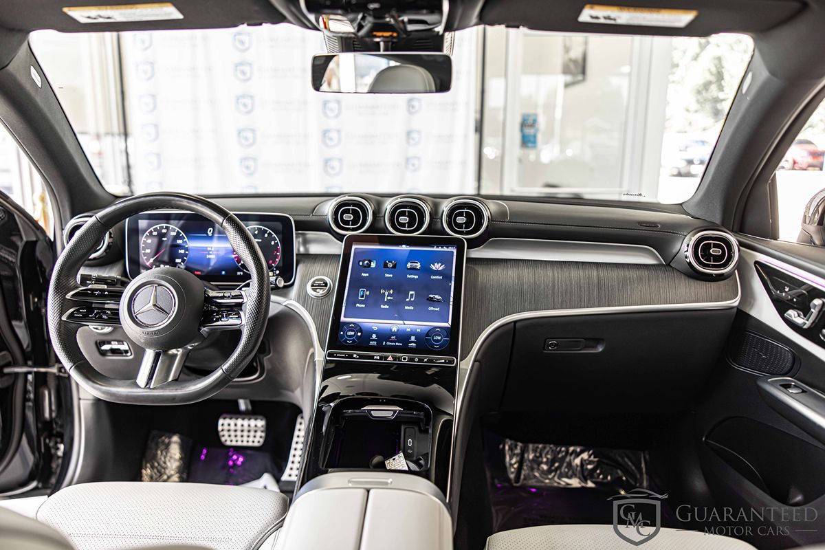 2024 Mercedes Benz GLC 300 AMG photo 30