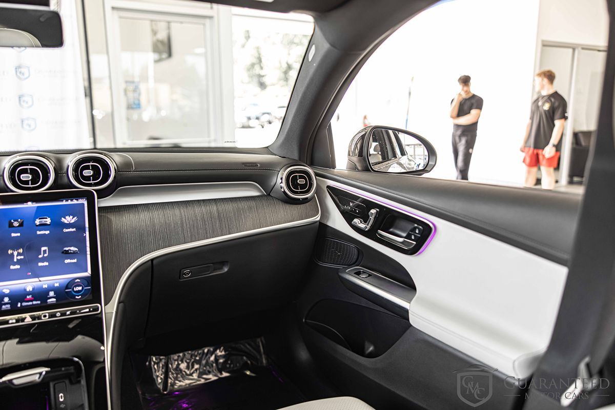 2024 Mercedes Benz GLC 300 AMG photo 33