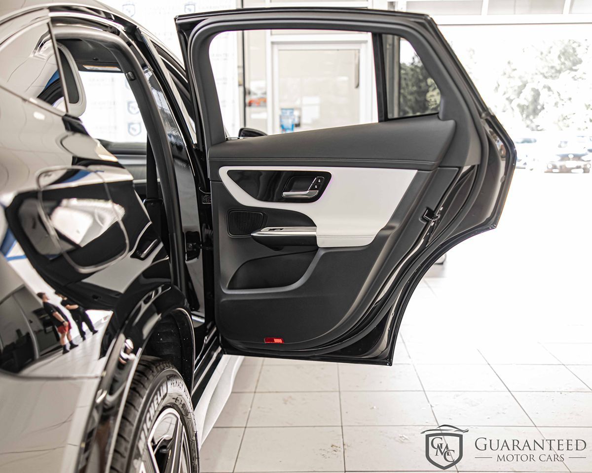 2024 Mercedes Benz GLC 300 AMG photo 34