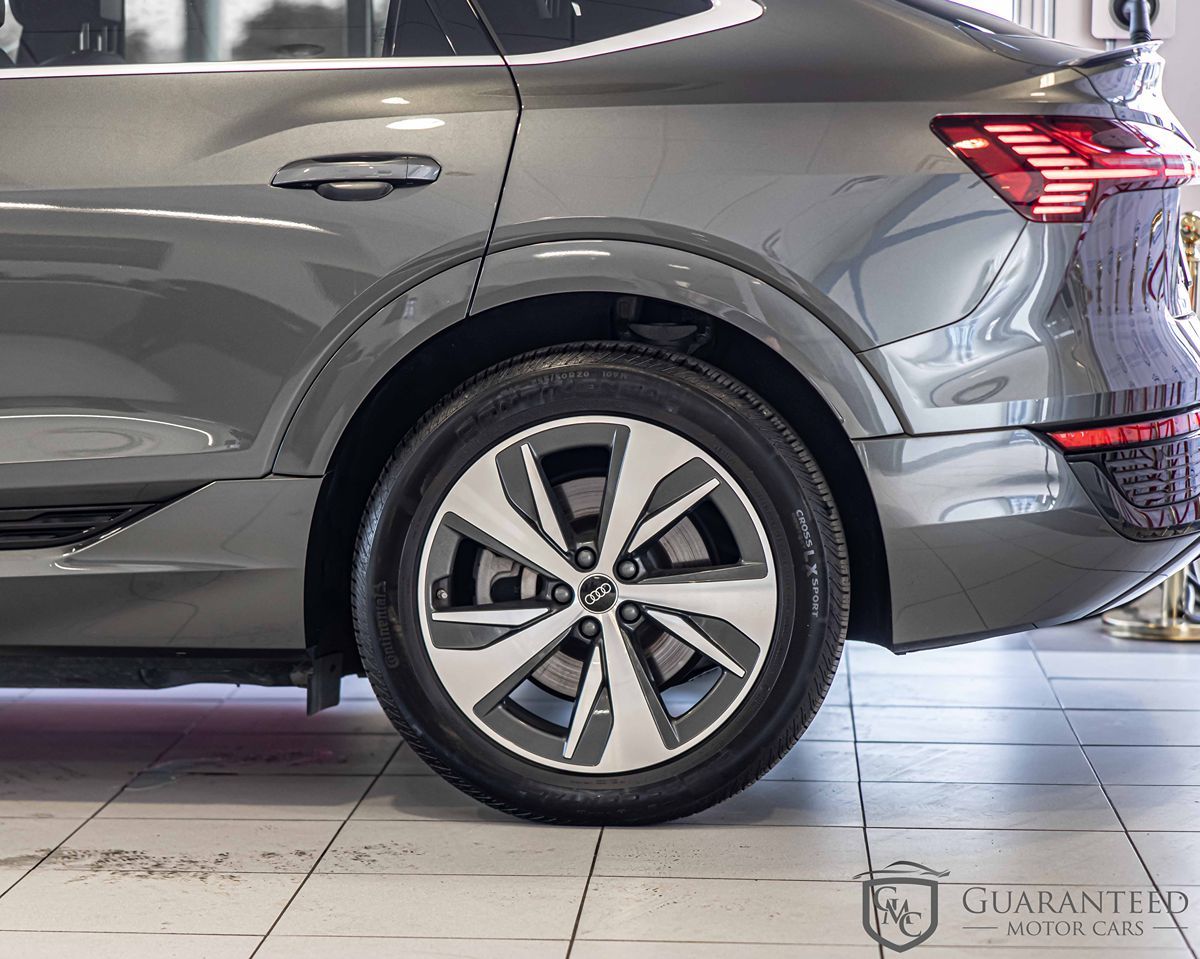 2024 Audi Q8 E-tron line Premium photo 3