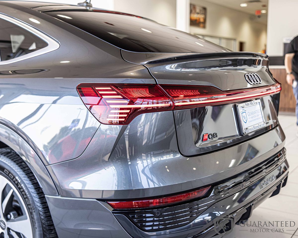 2024 Audi Q8 E-tron line Premium photo 10