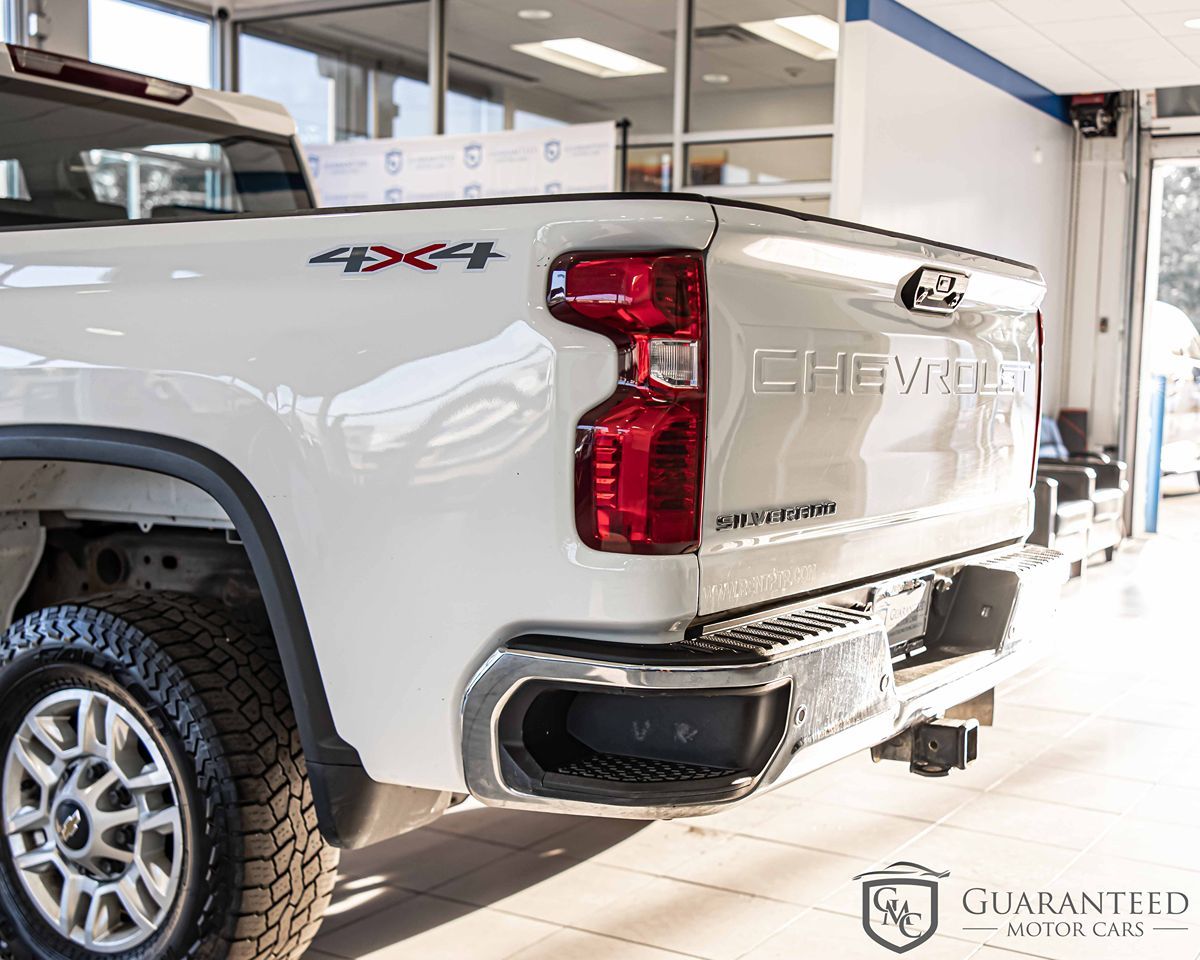 2024 Chevrolet Silverado 2500HD Work Truck photo 3