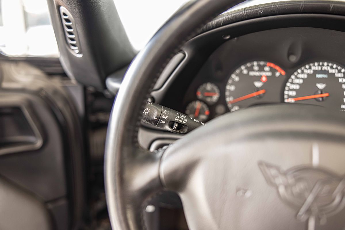 1998 CHEVROLET CORVETTE - Image 25