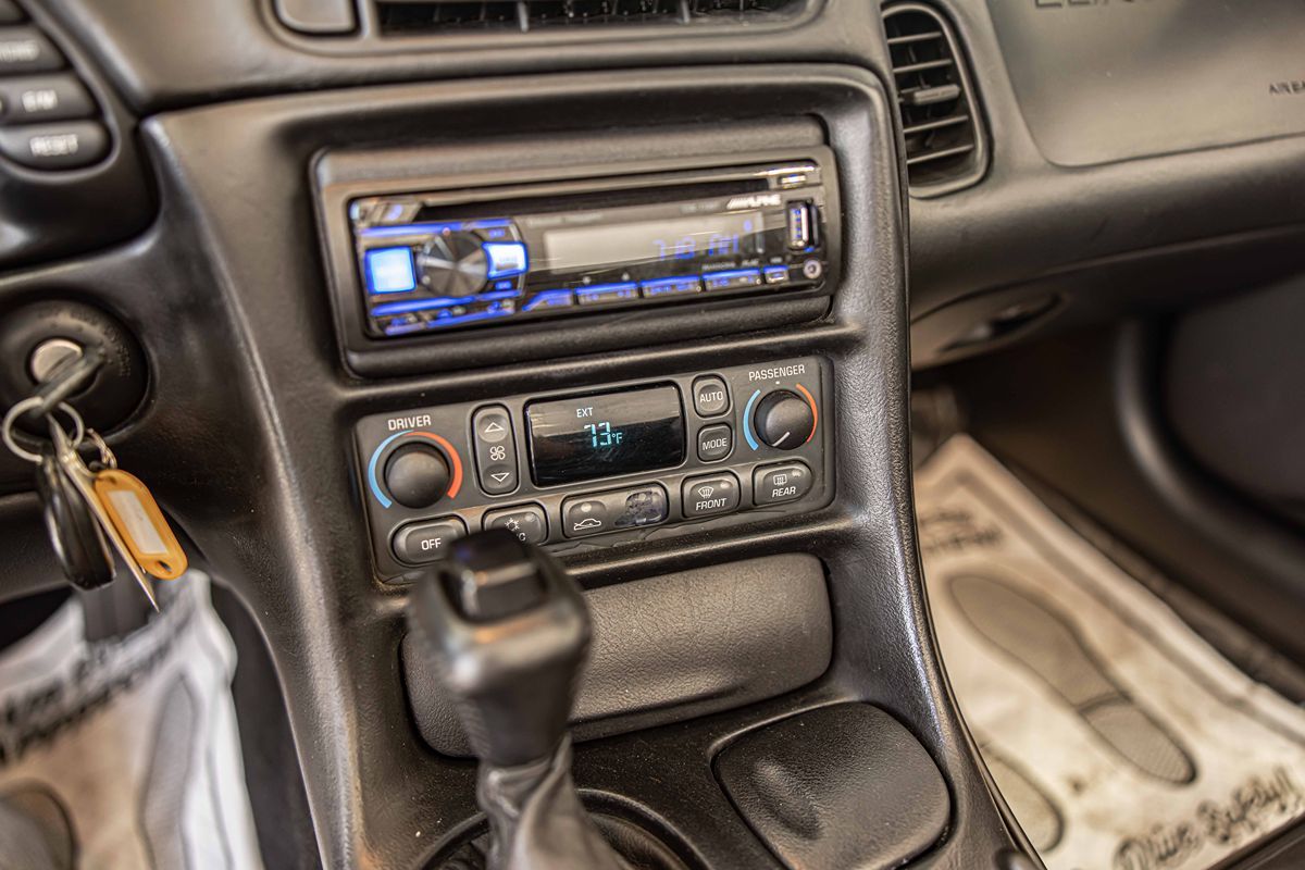 1998 CHEVROLET CORVETTE - Image 29