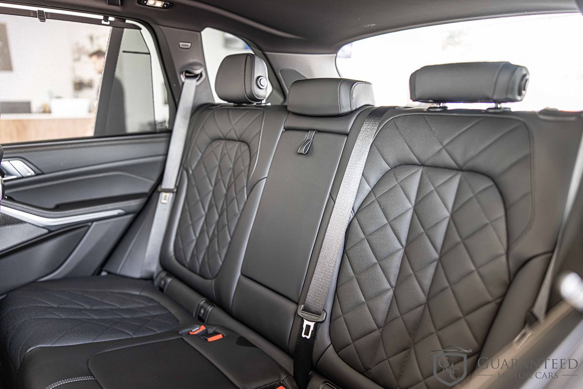 2025 Bmw X5 M60i photo 32