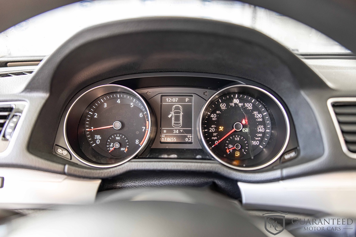 2016 VOLKSWAGEN PASSAT - Image 24