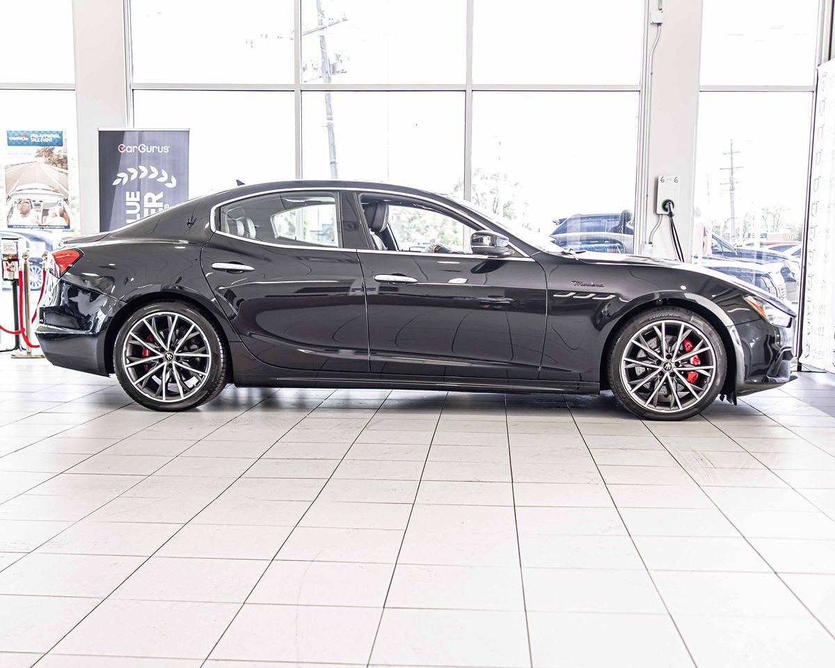 2022 Maserati Ghibli Modena Q4 photo 9