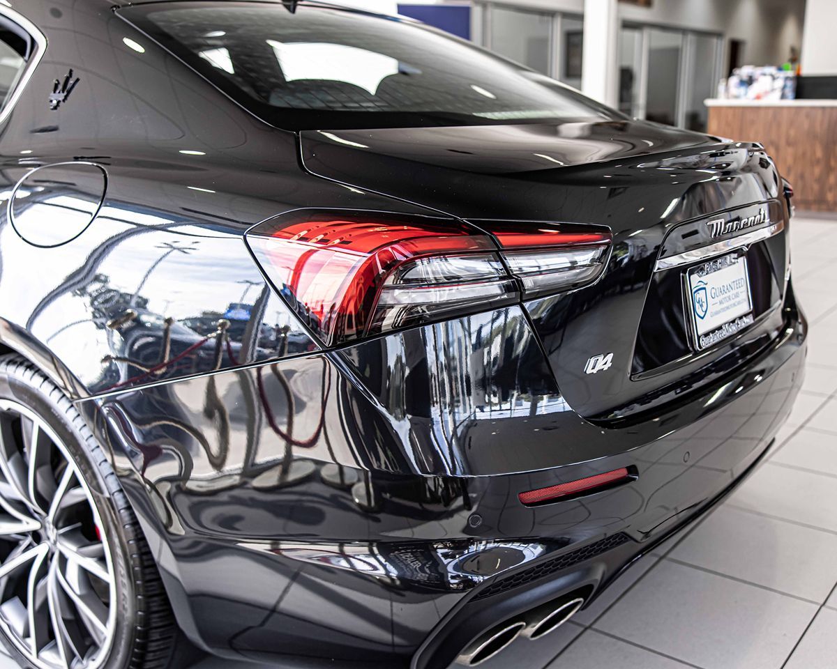 2022 Maserati Ghibli Modena Q4 photo 14