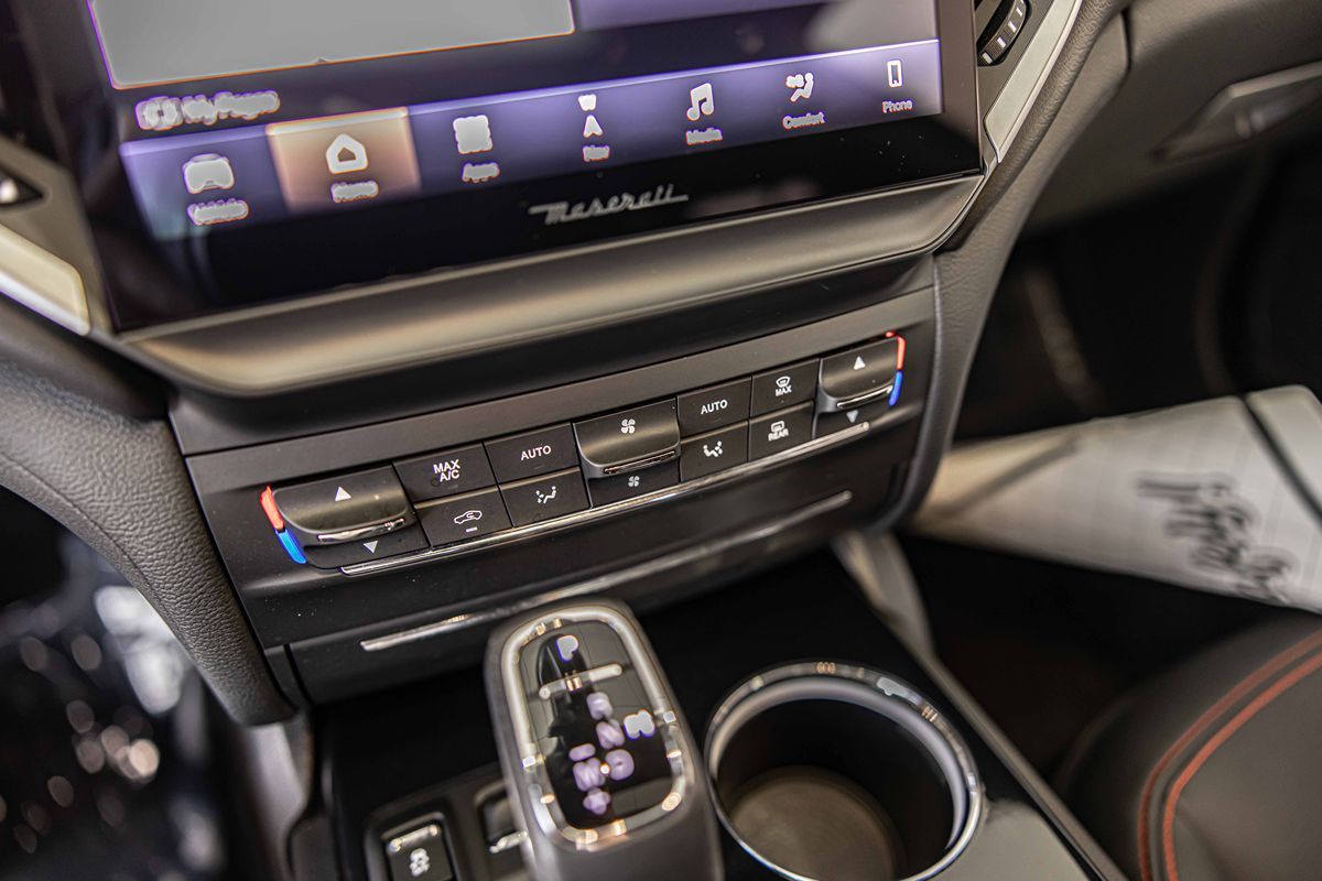 2022 Maserati Ghibli Modena Q4 photo 27