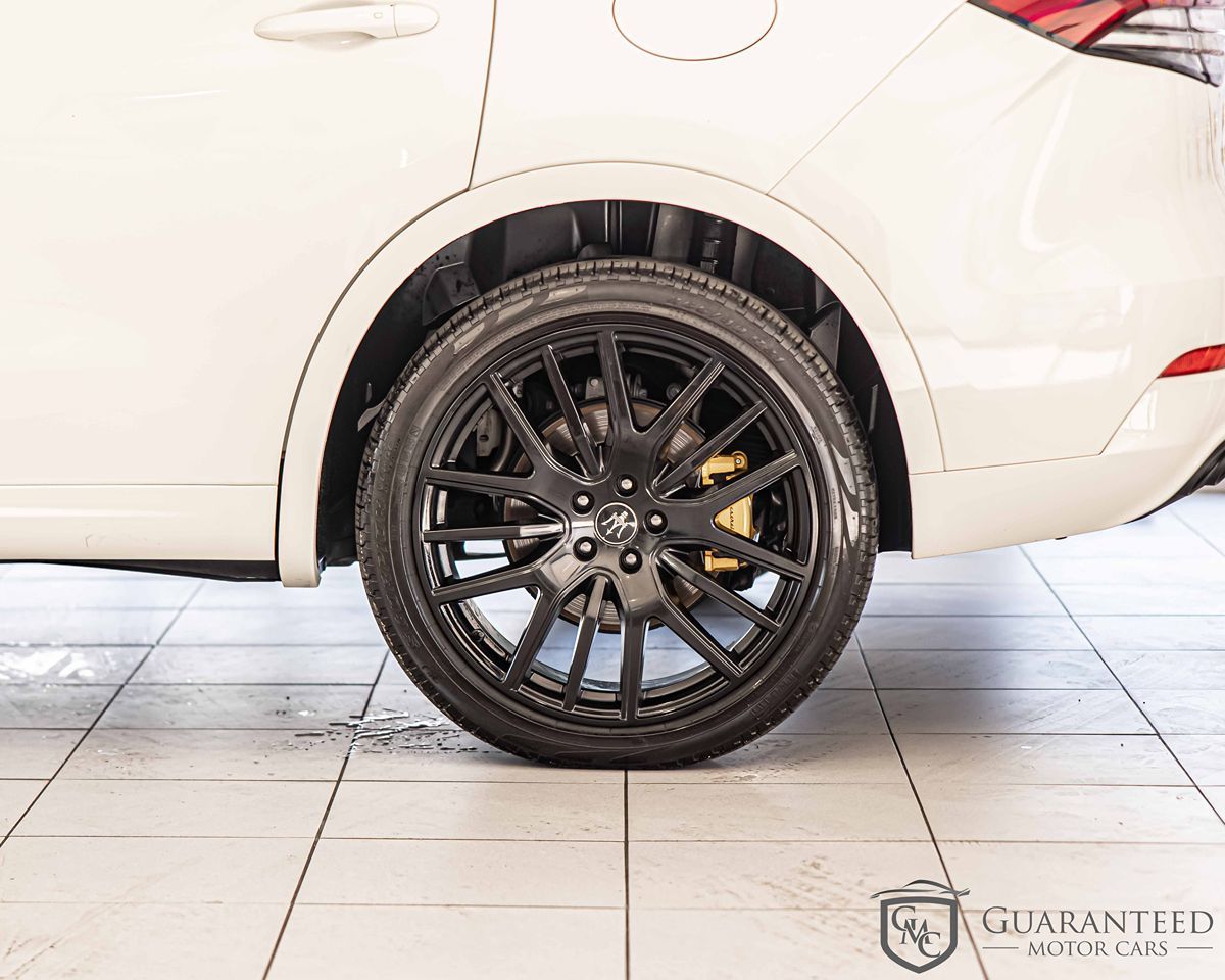 2022 MASERATI LEVANTE - Image 8