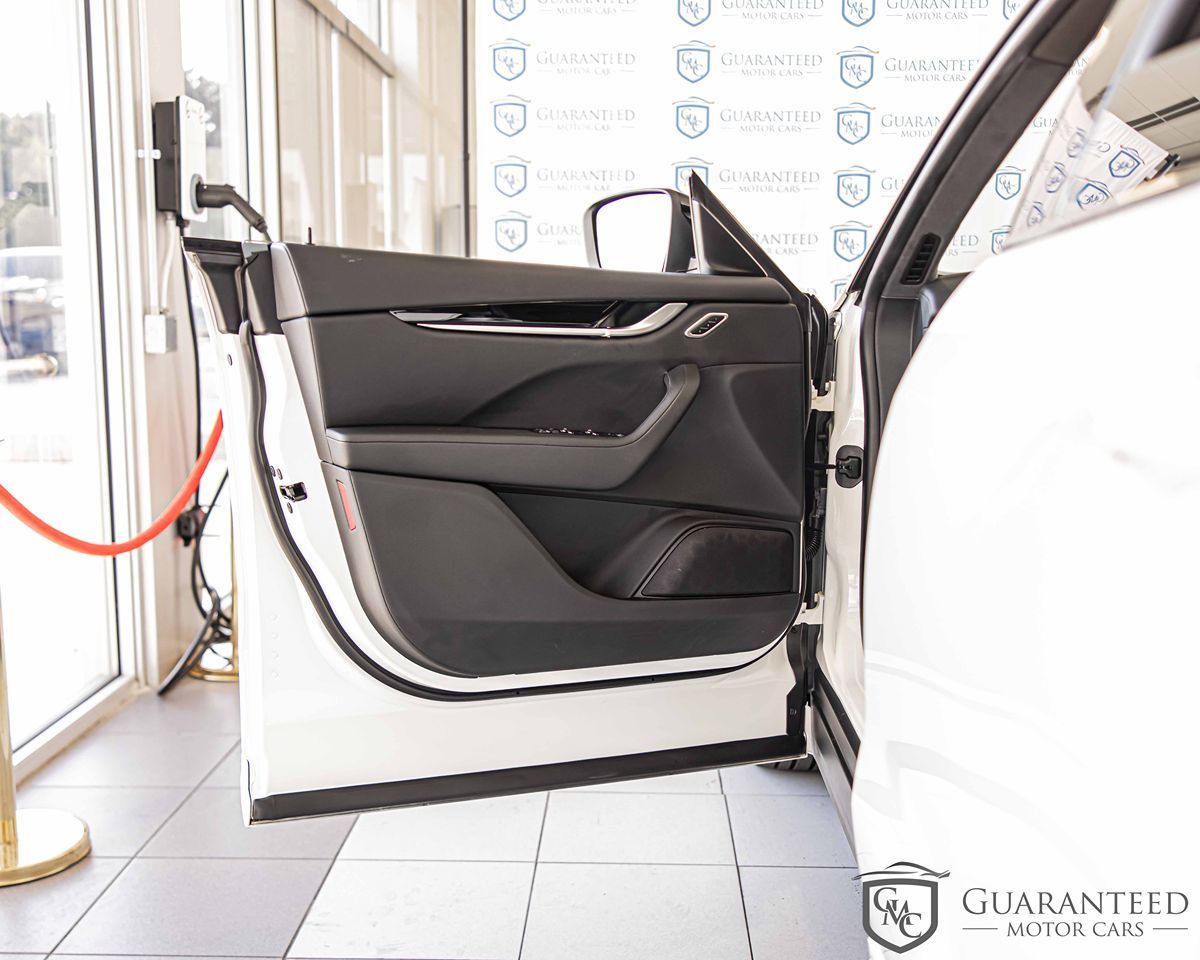 2022 MASERATI LEVANTE - Image 35