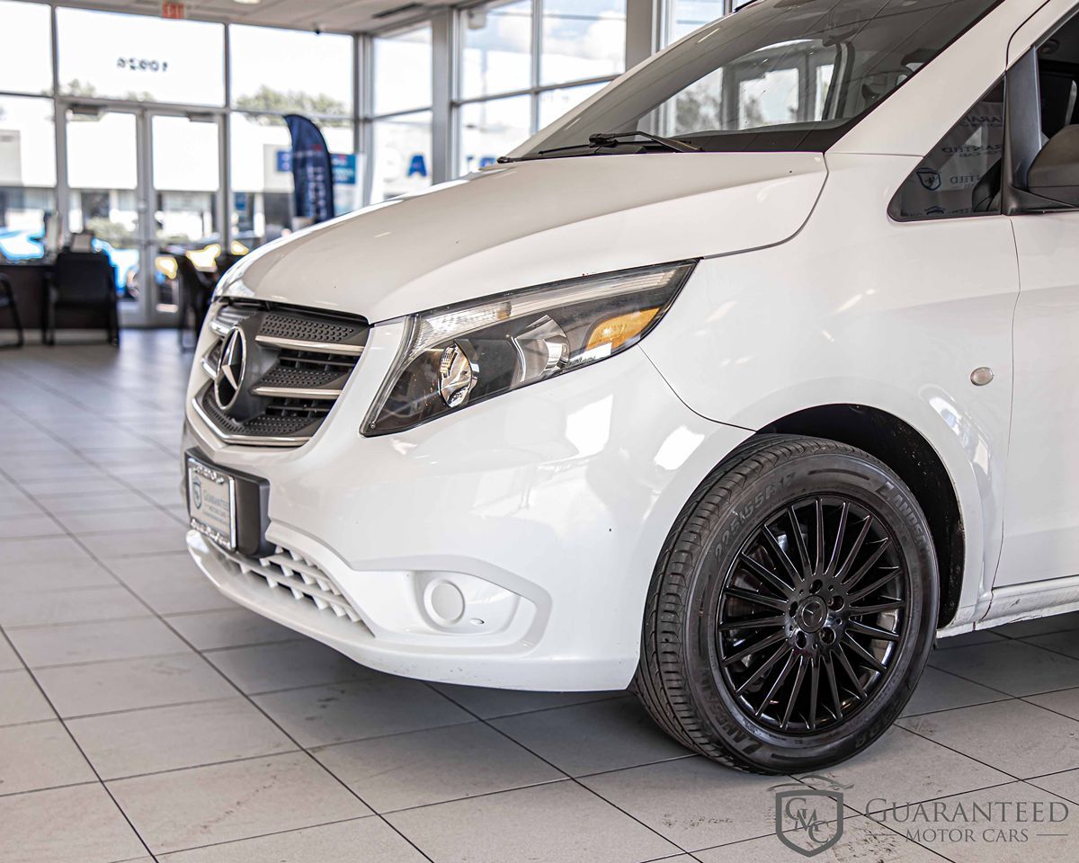 2019 Mercedes Benz Metris Passenger Van photo 4