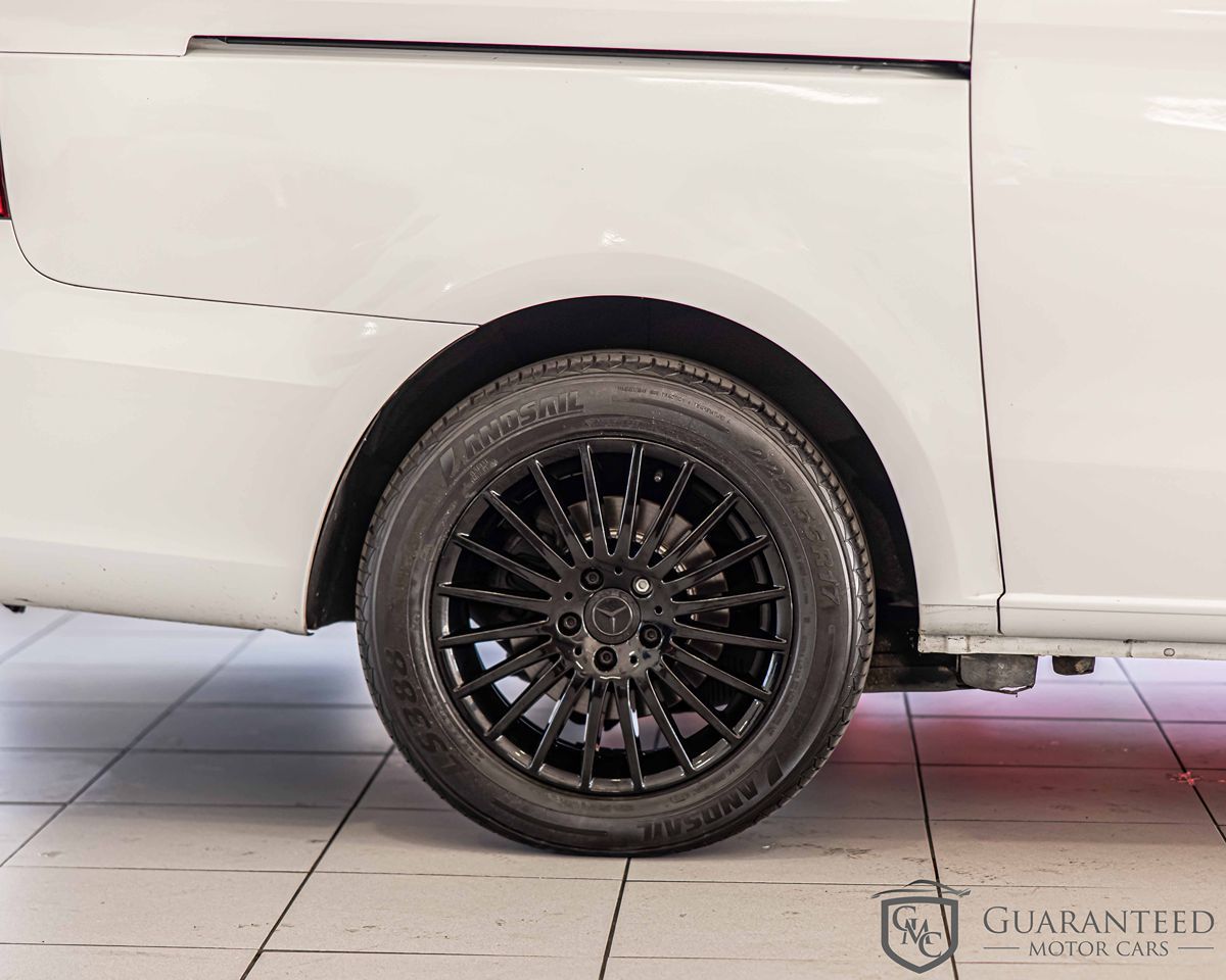 2019 Mercedes Benz Metris Passenger Van photo 11