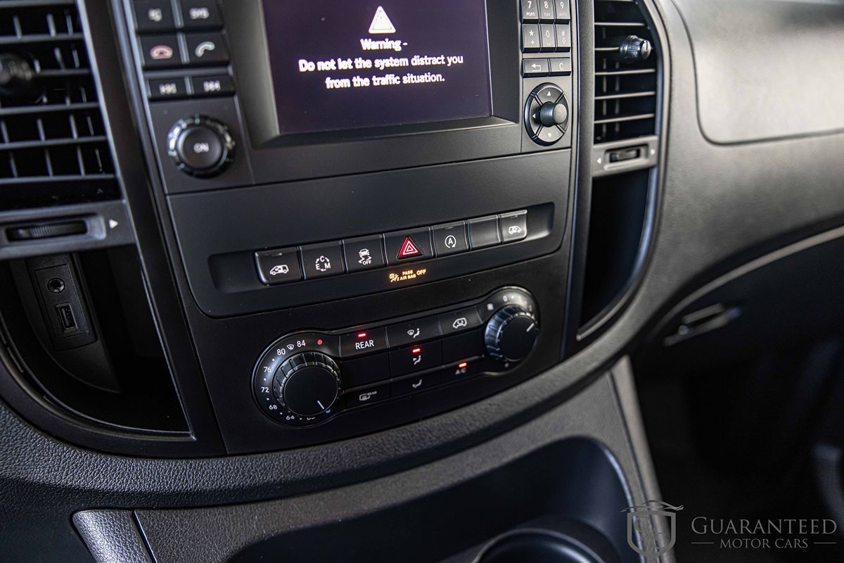 2019 Mercedes Benz Metris Passenger Van photo 24