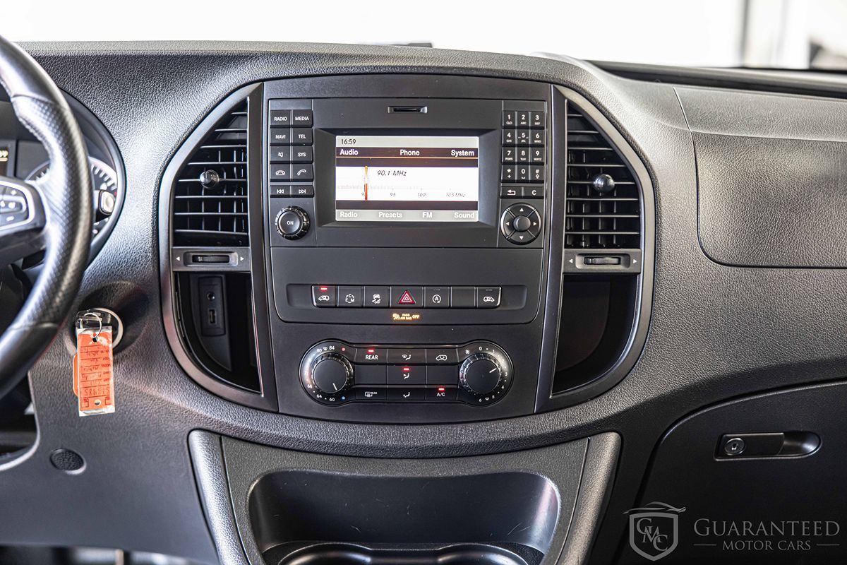 2019 Mercedes Benz Metris Passenger Van photo 29