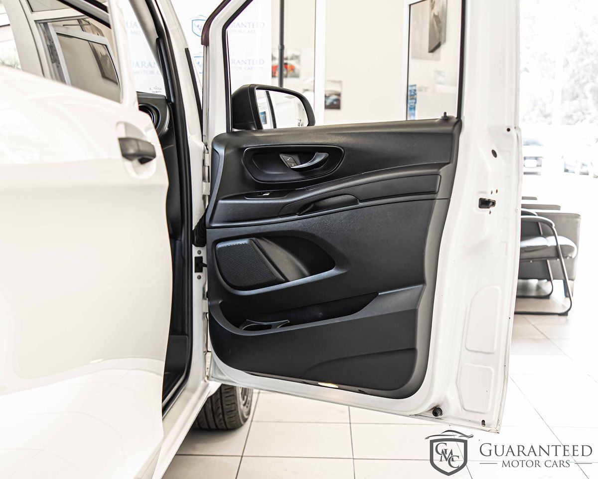 2019 Mercedes Benz Metris Passenger Van photo 31