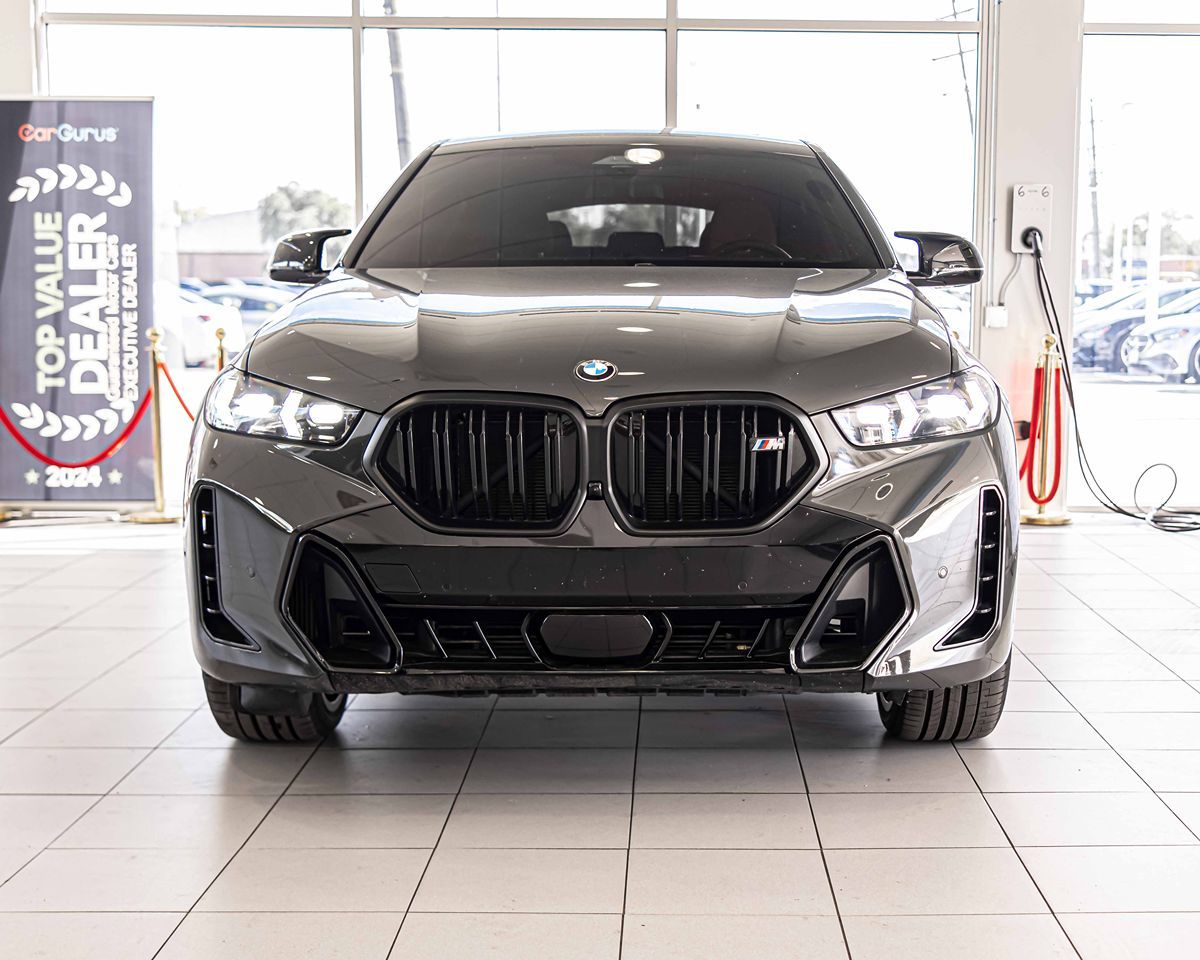 2025 Bmw X6 M60i xDr photo 2