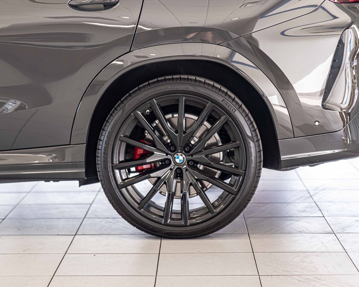 2025 Bmw X6 M60i xDr photo 7