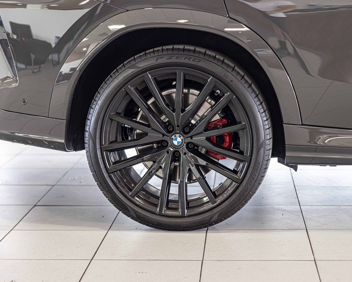 2025 Bmw X6 M60i xDr photo 11
