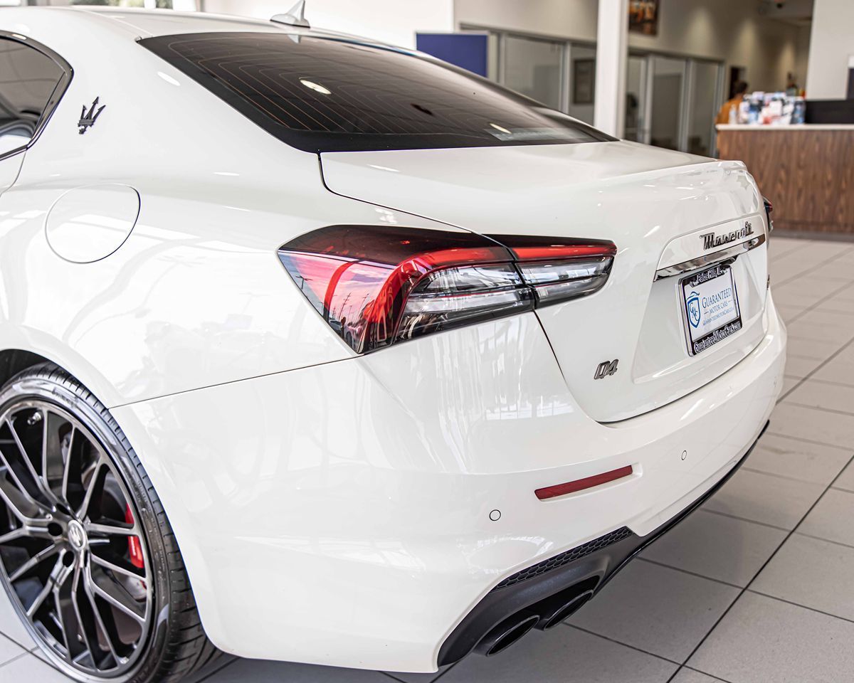 2022 Maserati Ghibli Modena Q4 photo 15