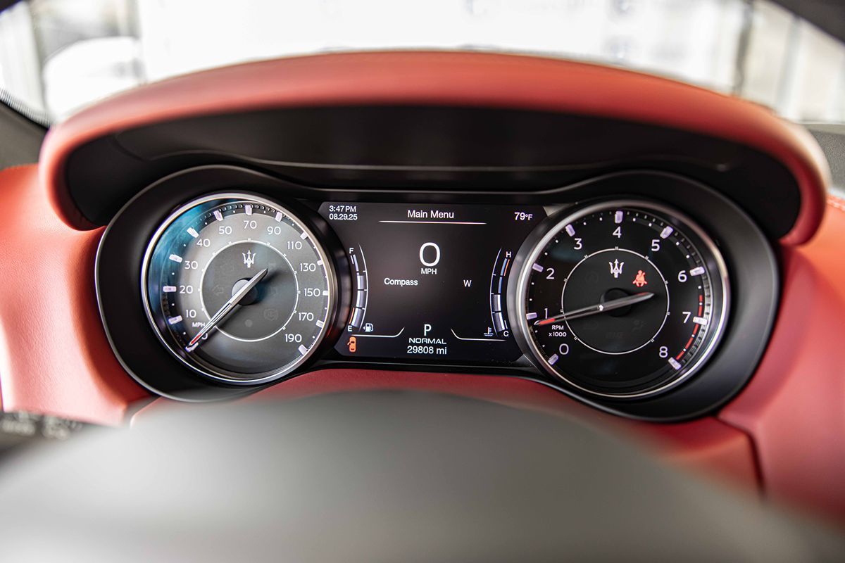 2022 Maserati Ghibli Modena Q4 photo 24