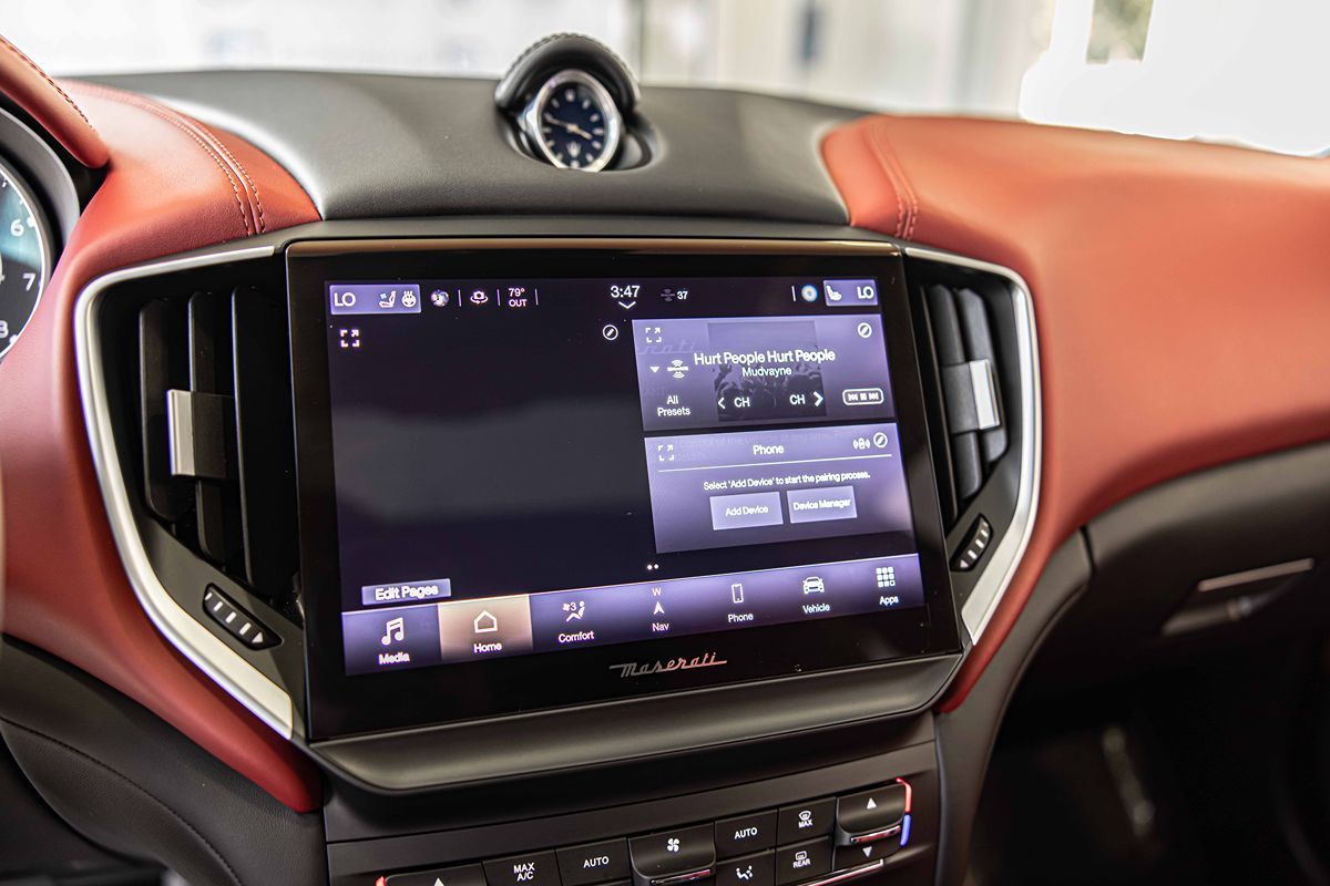 2022 Maserati Ghibli Modena Q4 photo 27