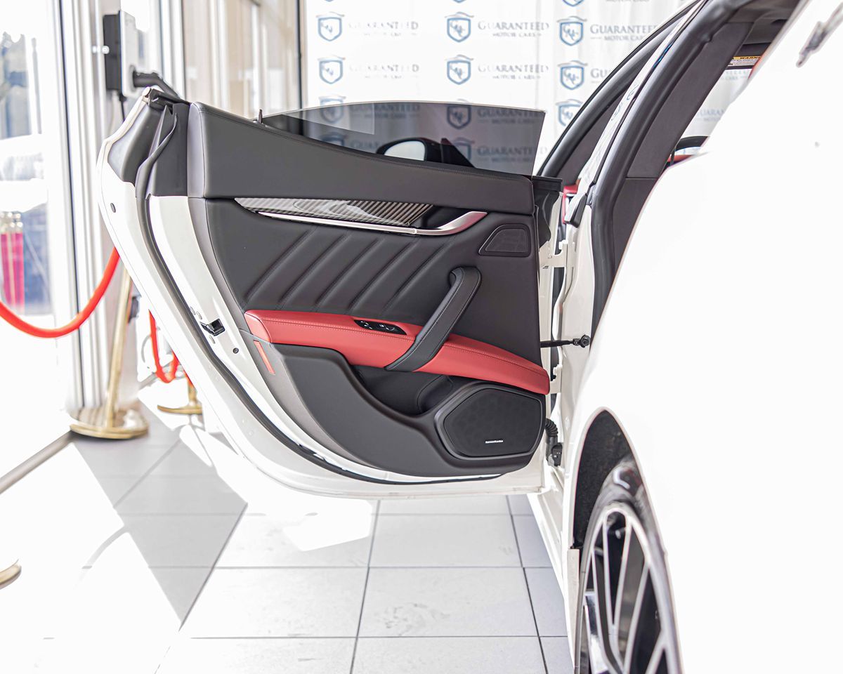 2022 Maserati Ghibli Modena Q4 photo 34