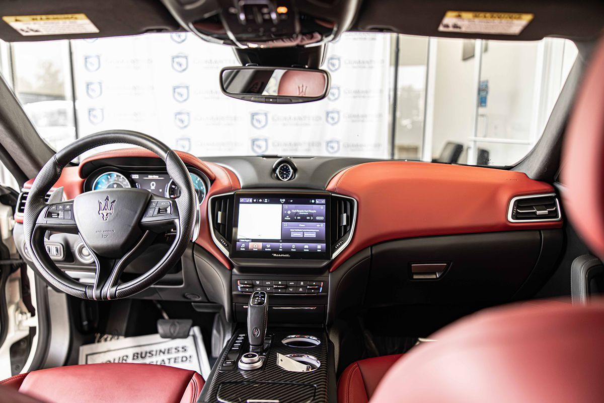 2022 Maserati Ghibli Modena Q4 photo 35