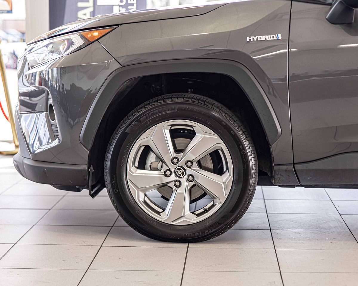 2021 Toyota RAV4 Hybrid XLE Premium photo 8