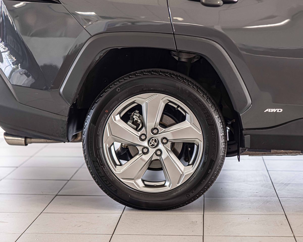 2021 Toyota RAV4 Hybrid XLE Premium photo 11