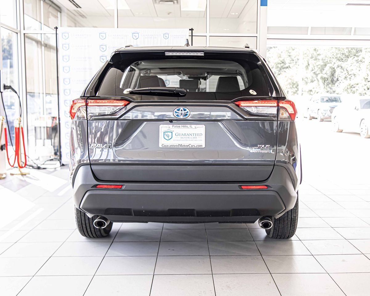 2021 Toyota RAV4 Hybrid XLE Premium photo 13