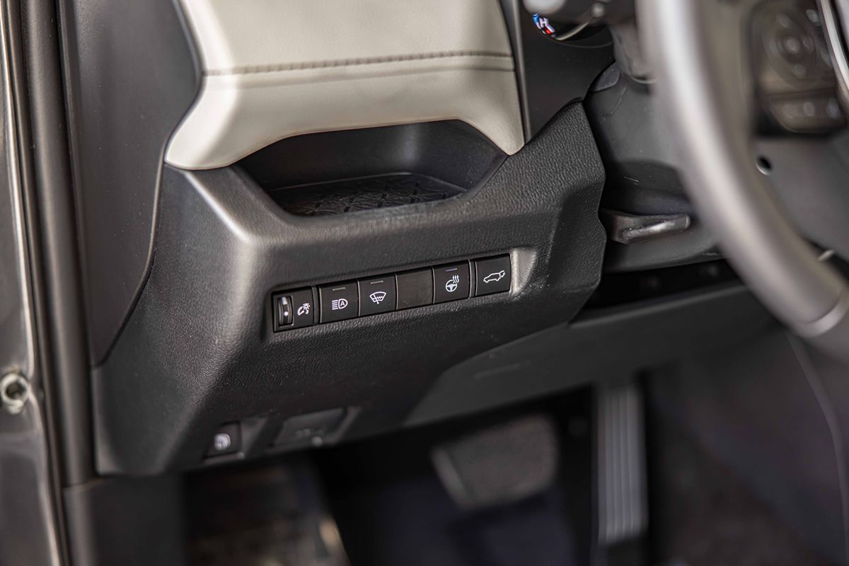 2021 Toyota RAV4 Hybrid XLE Premium photo 23