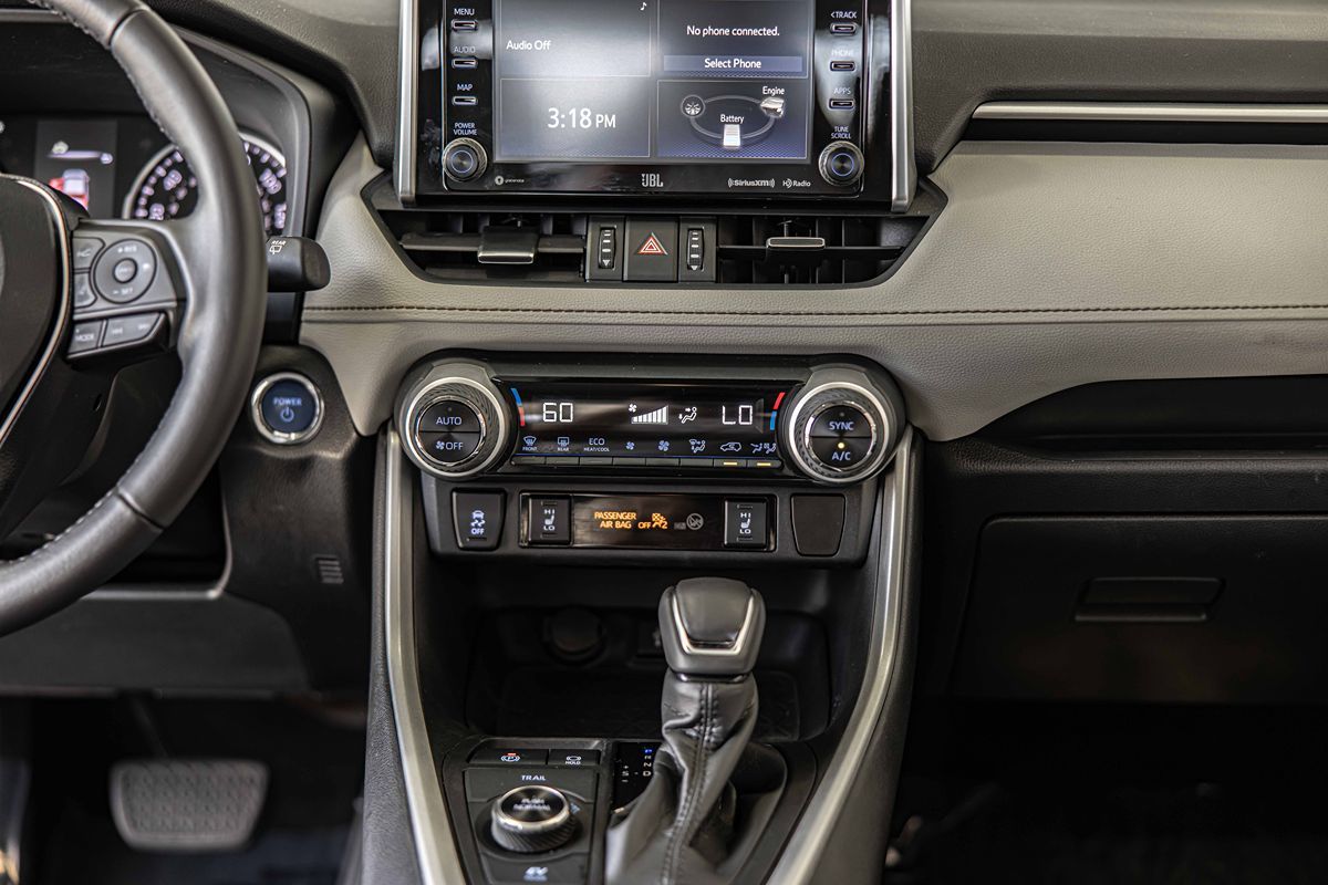 2021 Toyota RAV4 Hybrid XLE Premium photo 39