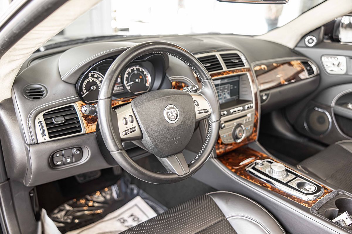 2011 Jaguar XK Base Convertible photo 19