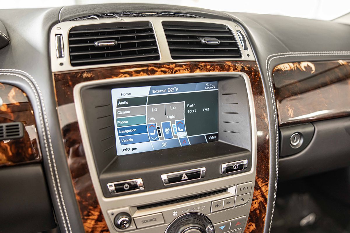 2011 Jaguar XK Base Convertible photo 26