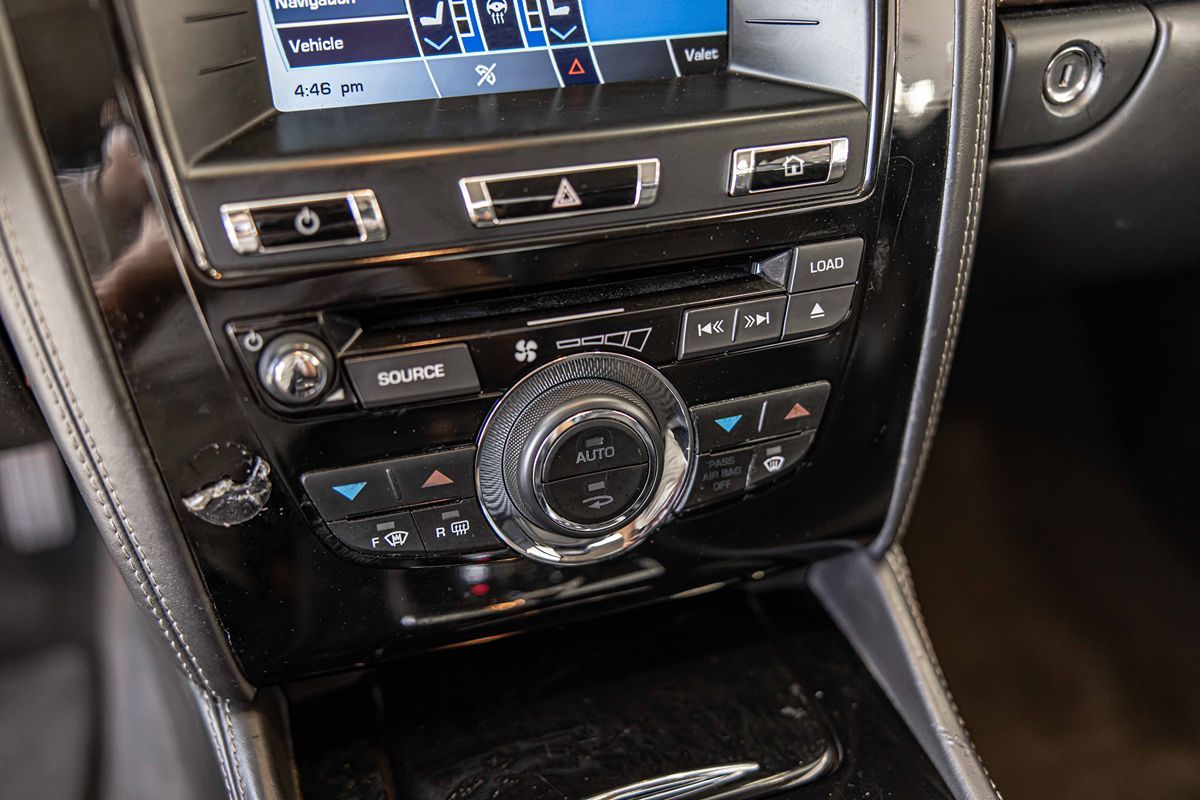 2012 Jaguar XK Base Convertible photo 25