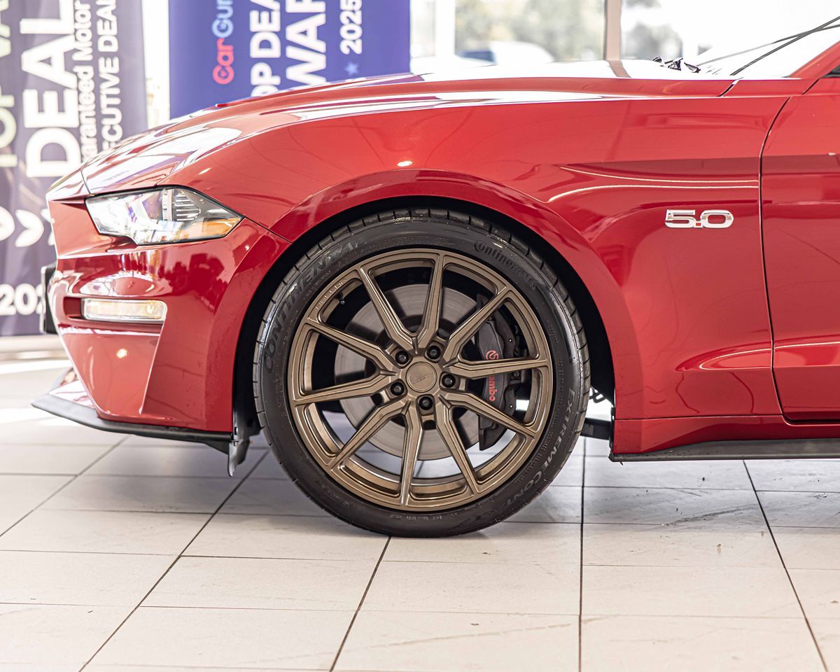 2020 Ford Mustang GT Premium photo 9