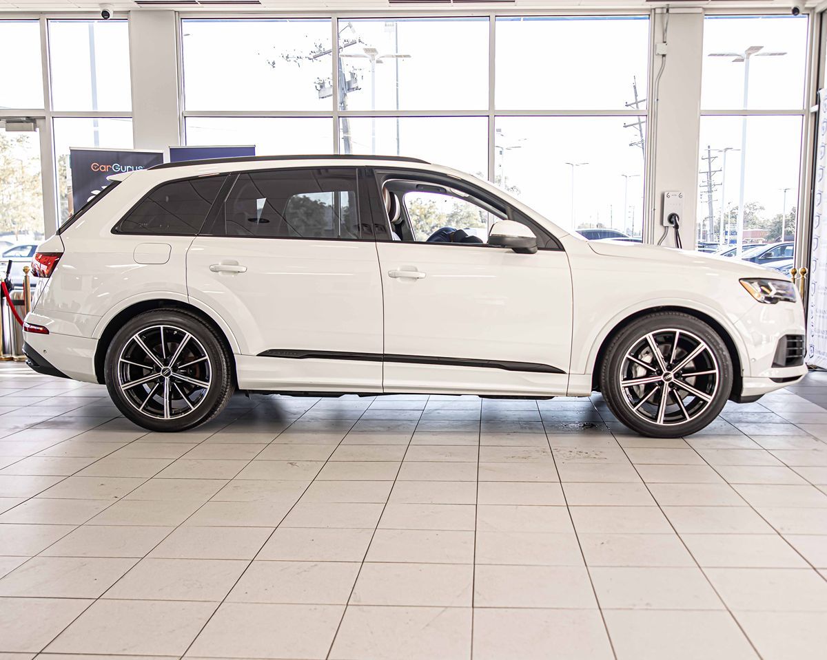2023 Audi Q7 55 Prestige photo 9