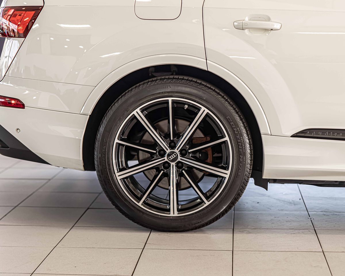 2023 Audi Q7 55 Prestige photo 11