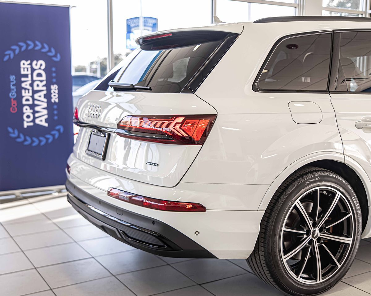 2023 Audi Q7 55 Prestige photo 12