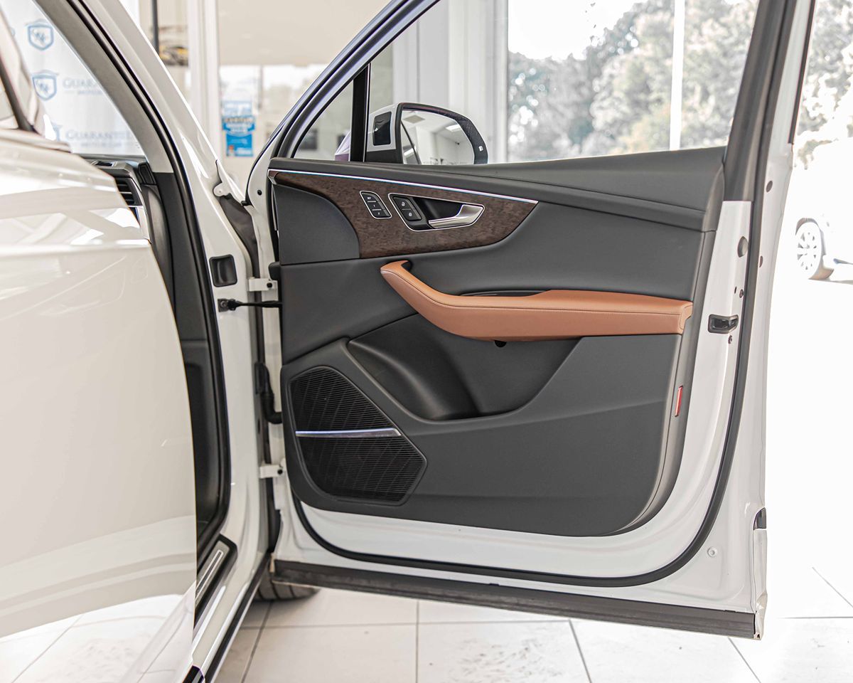 2023 Audi Q7 55 Prestige photo 39