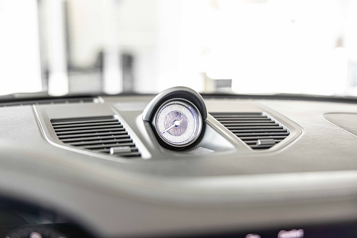 2024 PORSCHE 911 - Image 29