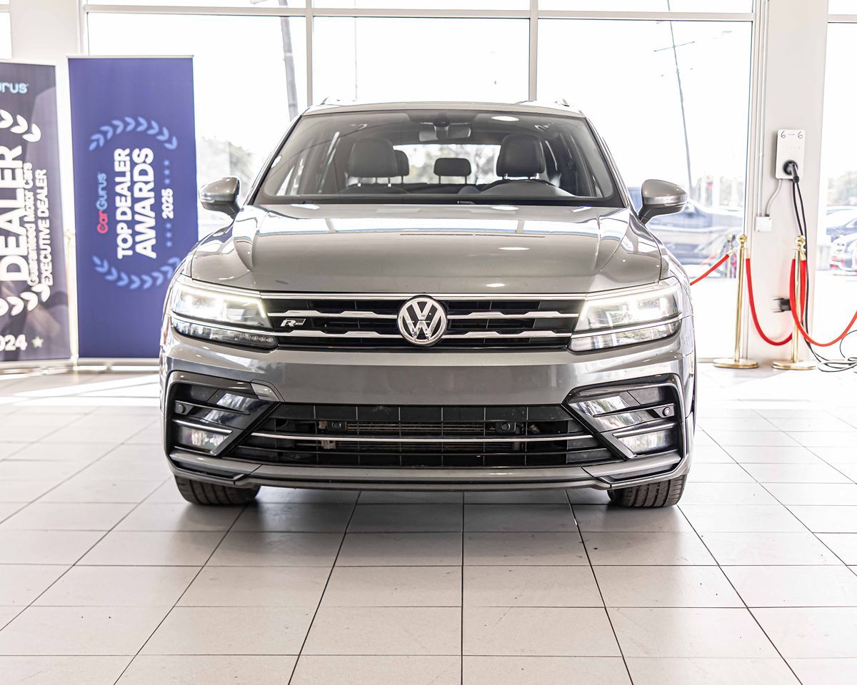 2019 Volkswagen Tiguan SEL Premium photo 2