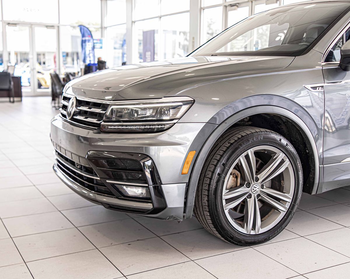 2019 Volkswagen Tiguan SEL Premium photo 4