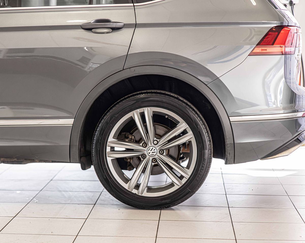 2019 Volkswagen Tiguan SEL Premium photo 7