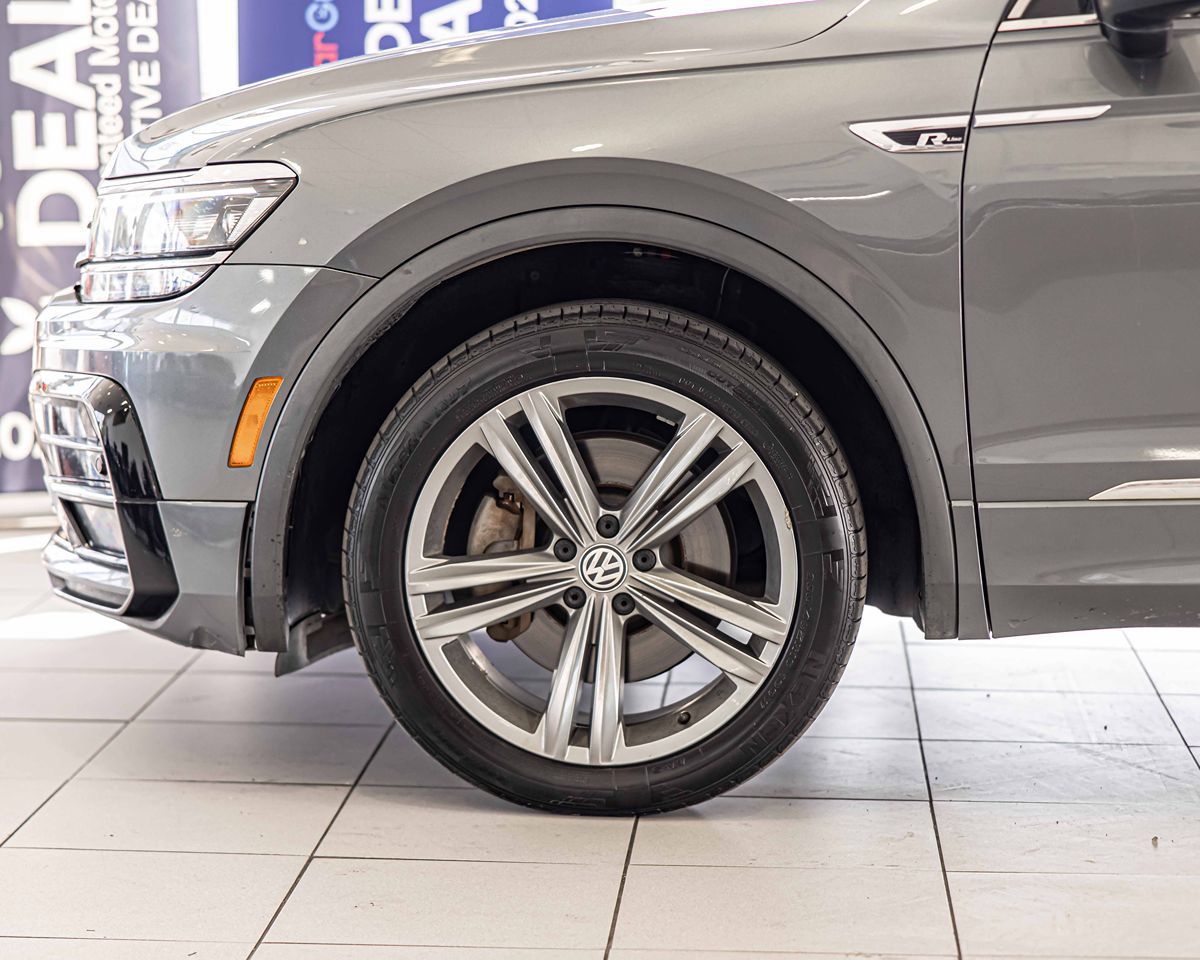 2019 Volkswagen Tiguan SEL Premium photo 8
