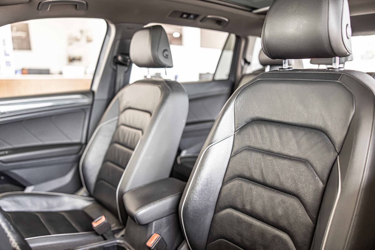 2019 Volkswagen Tiguan SEL Premium photo 15